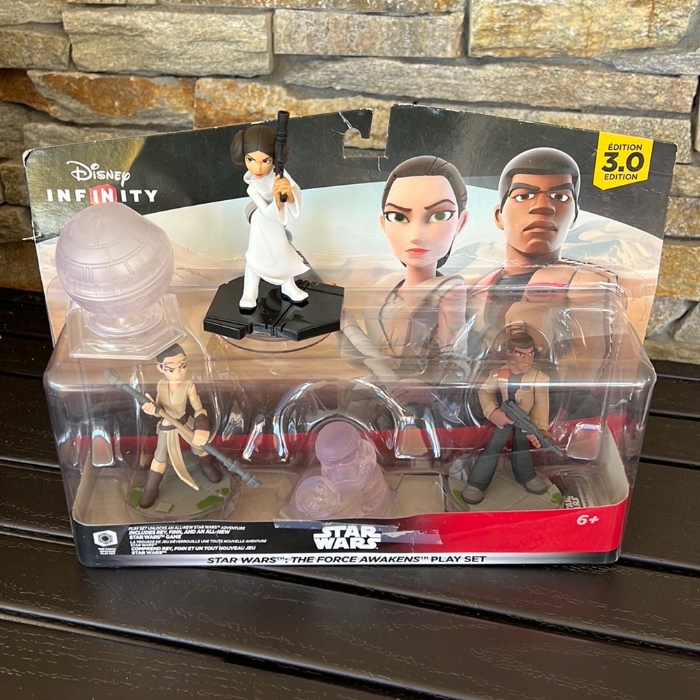 Disney Infinity 3.0 Star Wars-BUNDLE! - NIB PLAYSET & Preowned Figurines